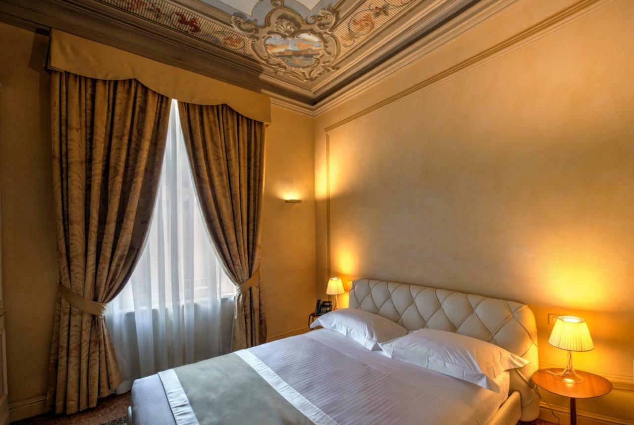 Hotel Rua Frati 48 In San Francesco Módena Exterior foto